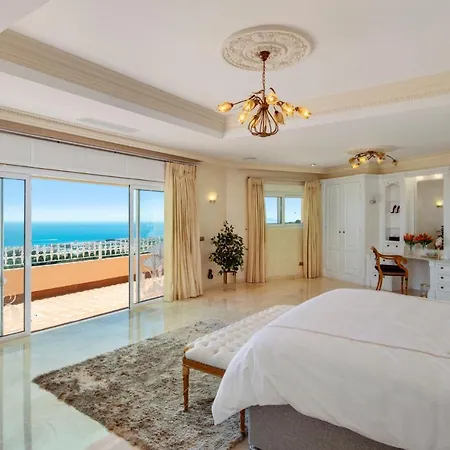 فندق مبيت وإفطار Luxury Villa Bellagio 1-3 Rooms Rented To Adults Only إِستيبونا
