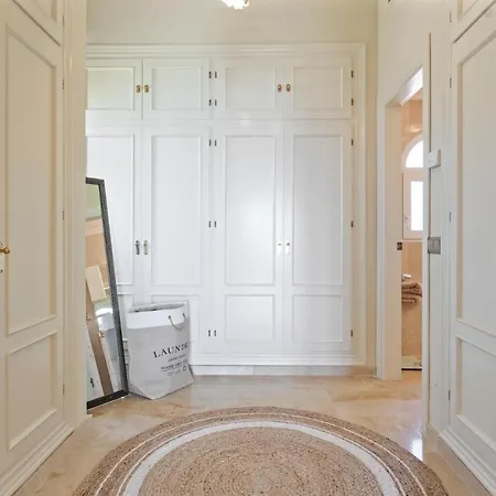 Luxury Villa Bellagio 1-3 Rooms Rented To Adults Only فندق مبيت وإفطار *