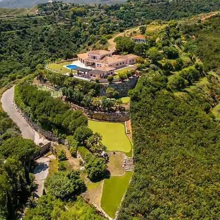 Luxury Villa Bellagio 1-3 Rooms Rented To Adults Only فندق مبيت وإفطار إِستيبونا