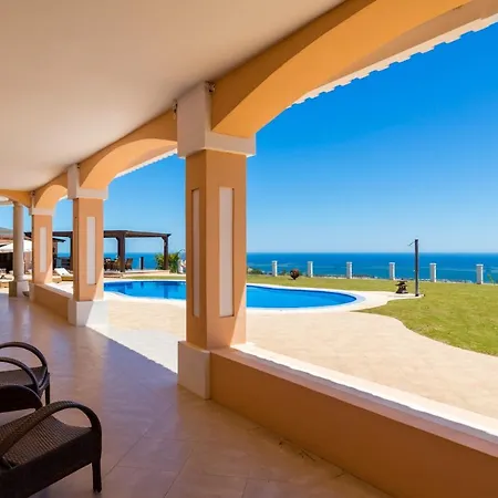 Luxury Villa Bellagio 1-3 Rooms Rented To Adults Only فندق مبيت وإفطار
